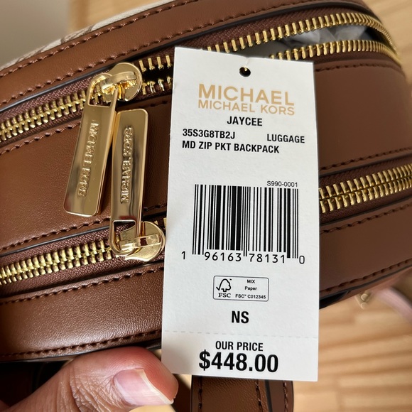 🌼Michael Kors backpack - Picture 8 of 15